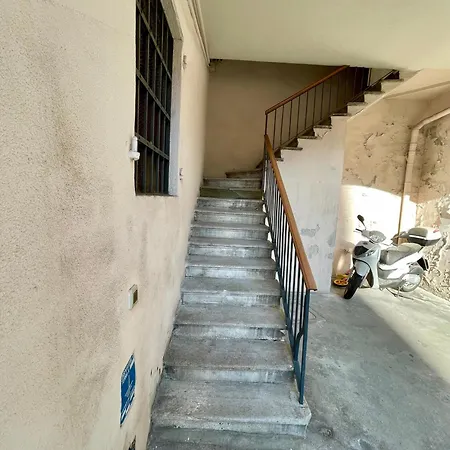 Exclusive アパート