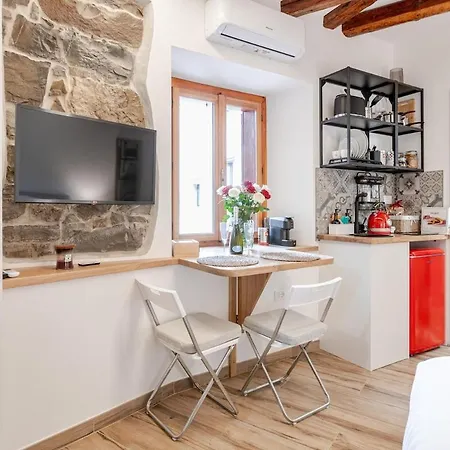 Exclusive アパート