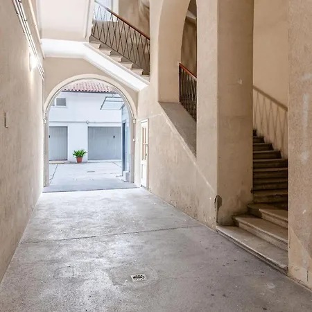 Exclusive トリエステ